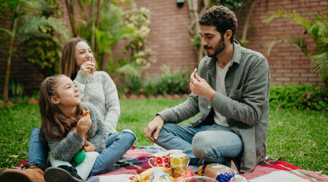 Theo d&otilde;i những g&igrave; trẻ ăn trong kỳ nghỉ