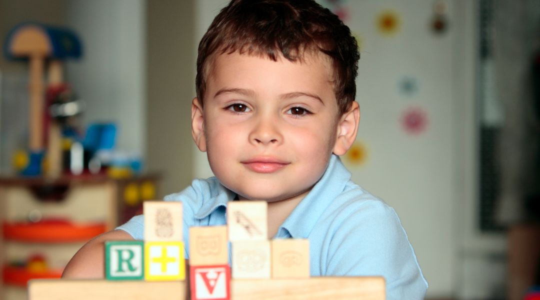 Trẻ rối mắc rối loạn phổ tự kỷ chức năng cao