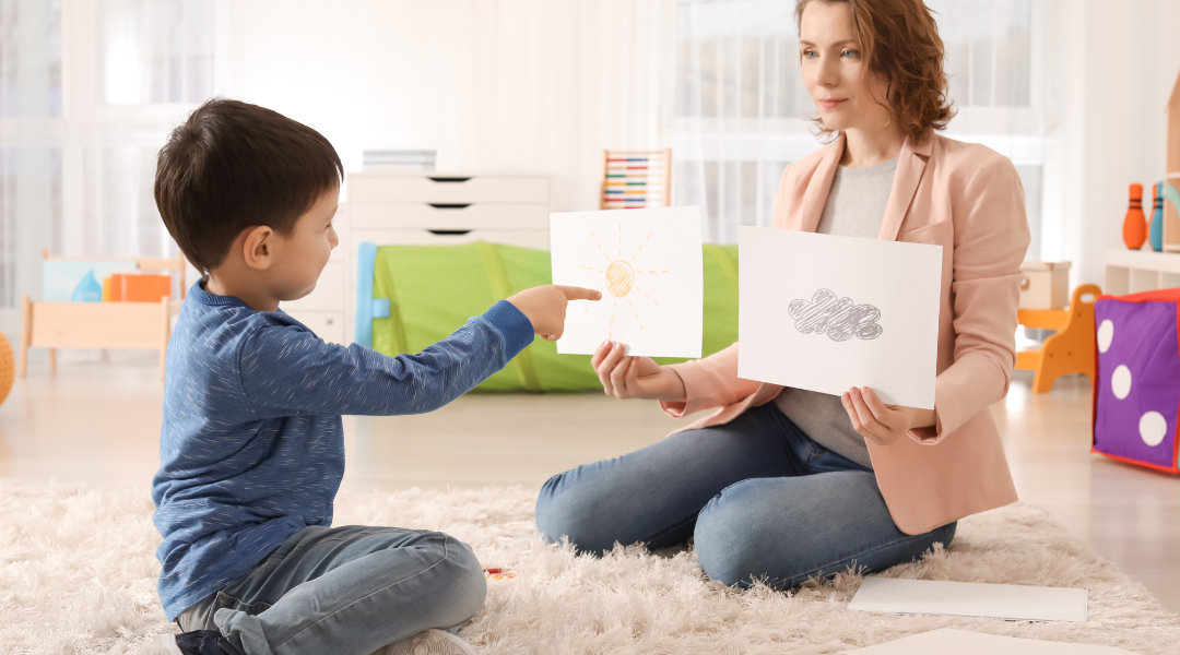 Trẻ rối mắc rối loạn phổ tự kỷ gặp khó khăn trong việc giao tiếp và tương tác xã hội