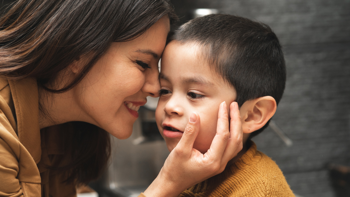 Ảnh bìa trẻ tự kỷ có chữa được không