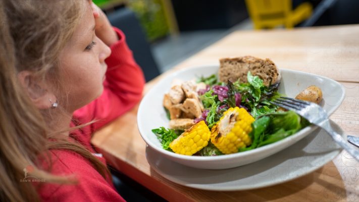 anh bia roi loan tieu hoa o tre tu ky